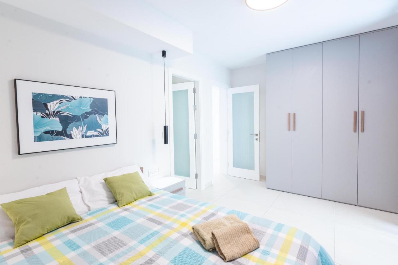 Seafront Luxury Apartment St. Paul's Bay Esterno foto